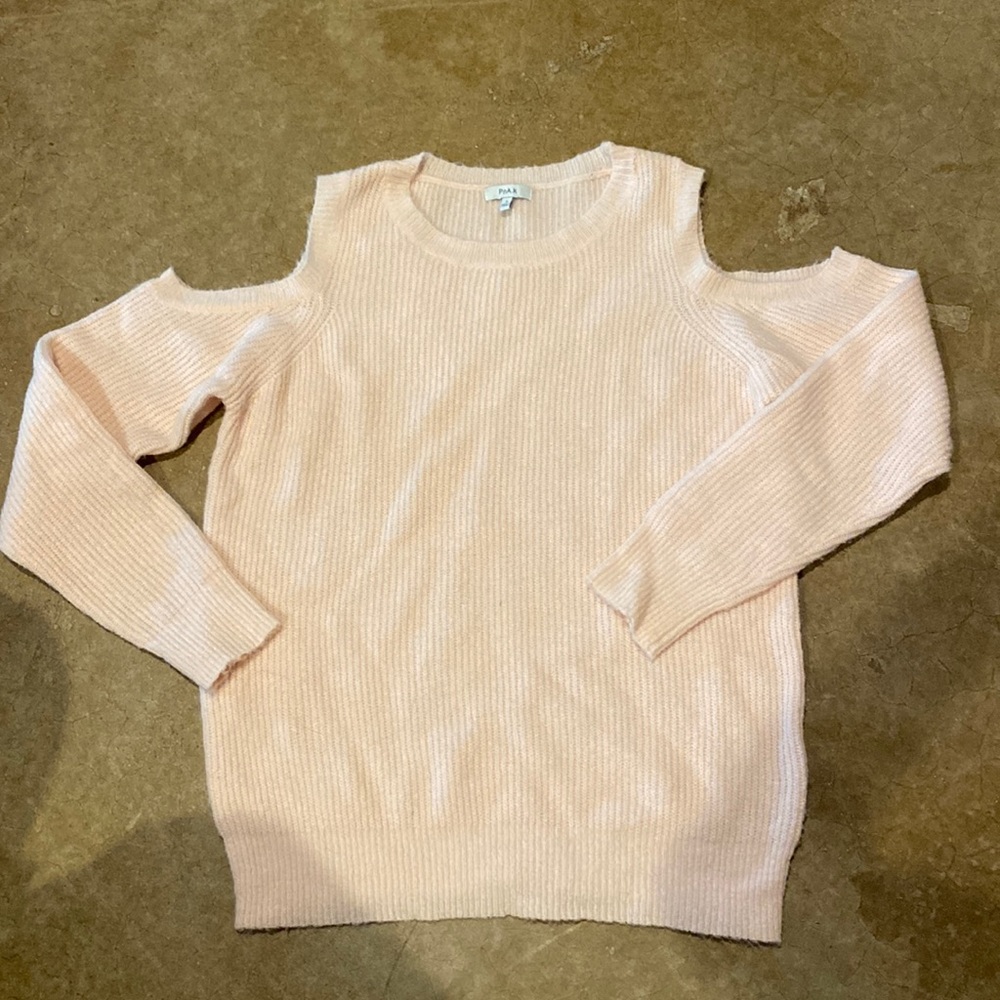 Pink sweater, with unique sleeves